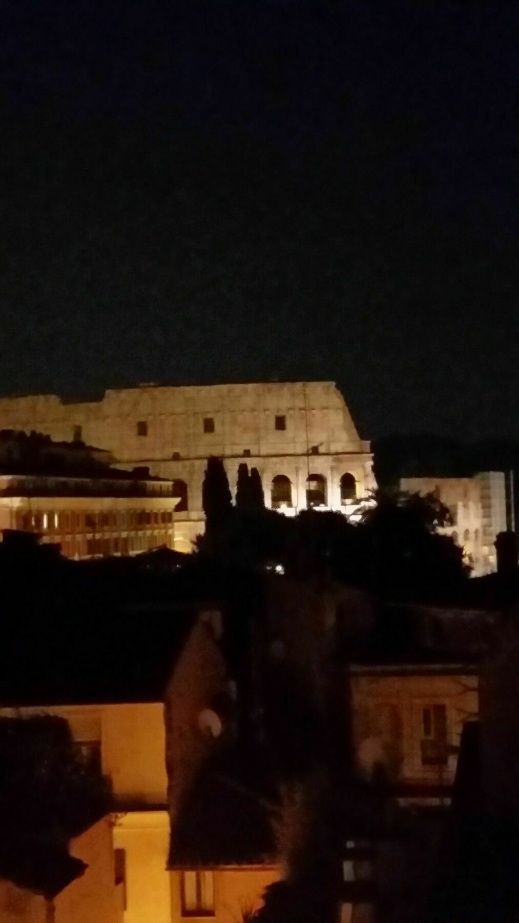 Colosseo In Rom Exteriör bild